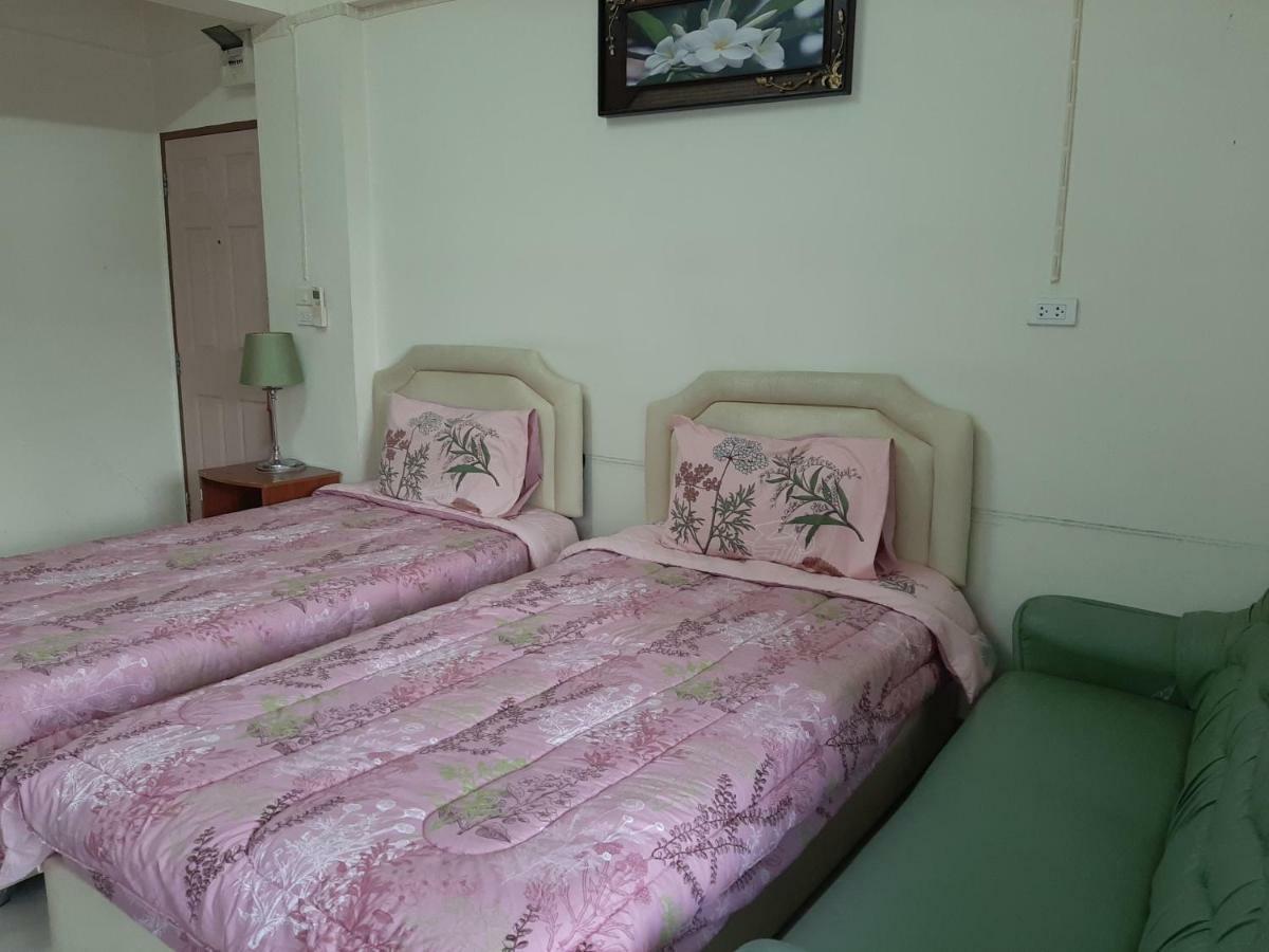 Vanlisut Hotel Ngamwongwan Nonthaburi Exterior foto