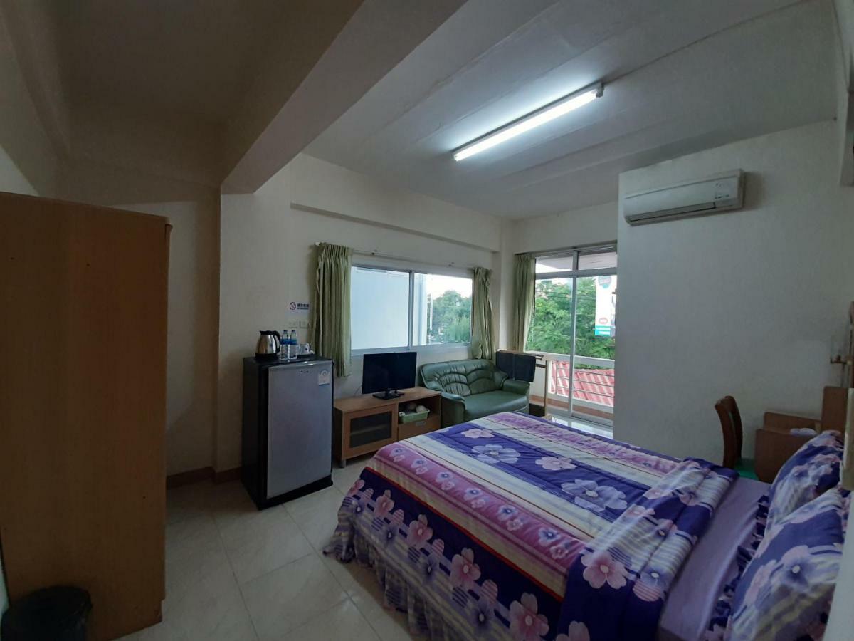 Vanlisut Hotel Ngamwongwan Nonthaburi Exterior foto