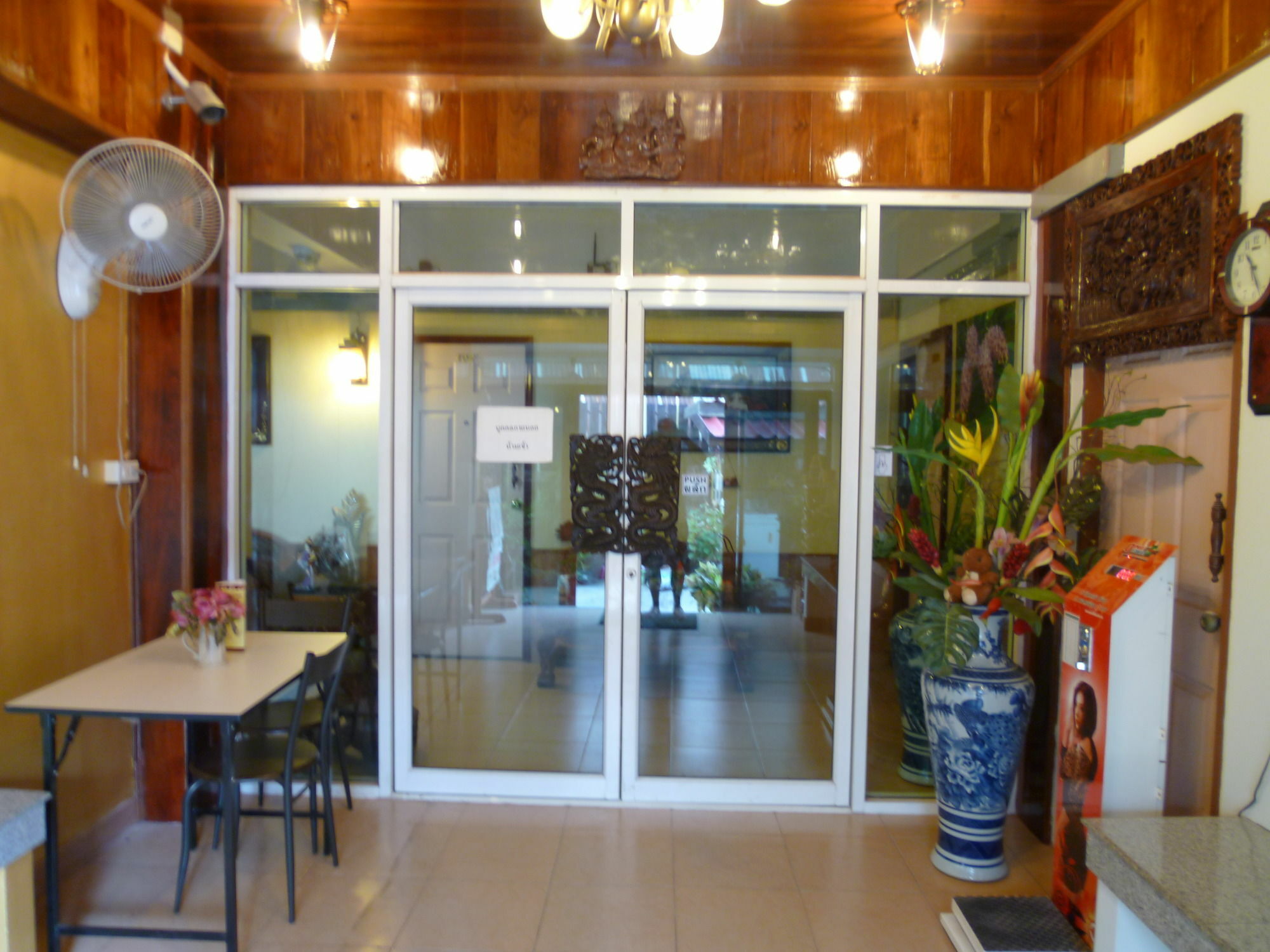 Vanlisut Hotel Ngamwongwan Nonthaburi Exterior foto